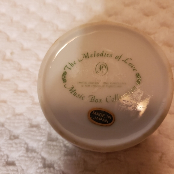 1981 music box - Picture 6 of 6